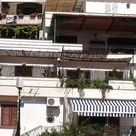 Casa Celidea بوسيتانو